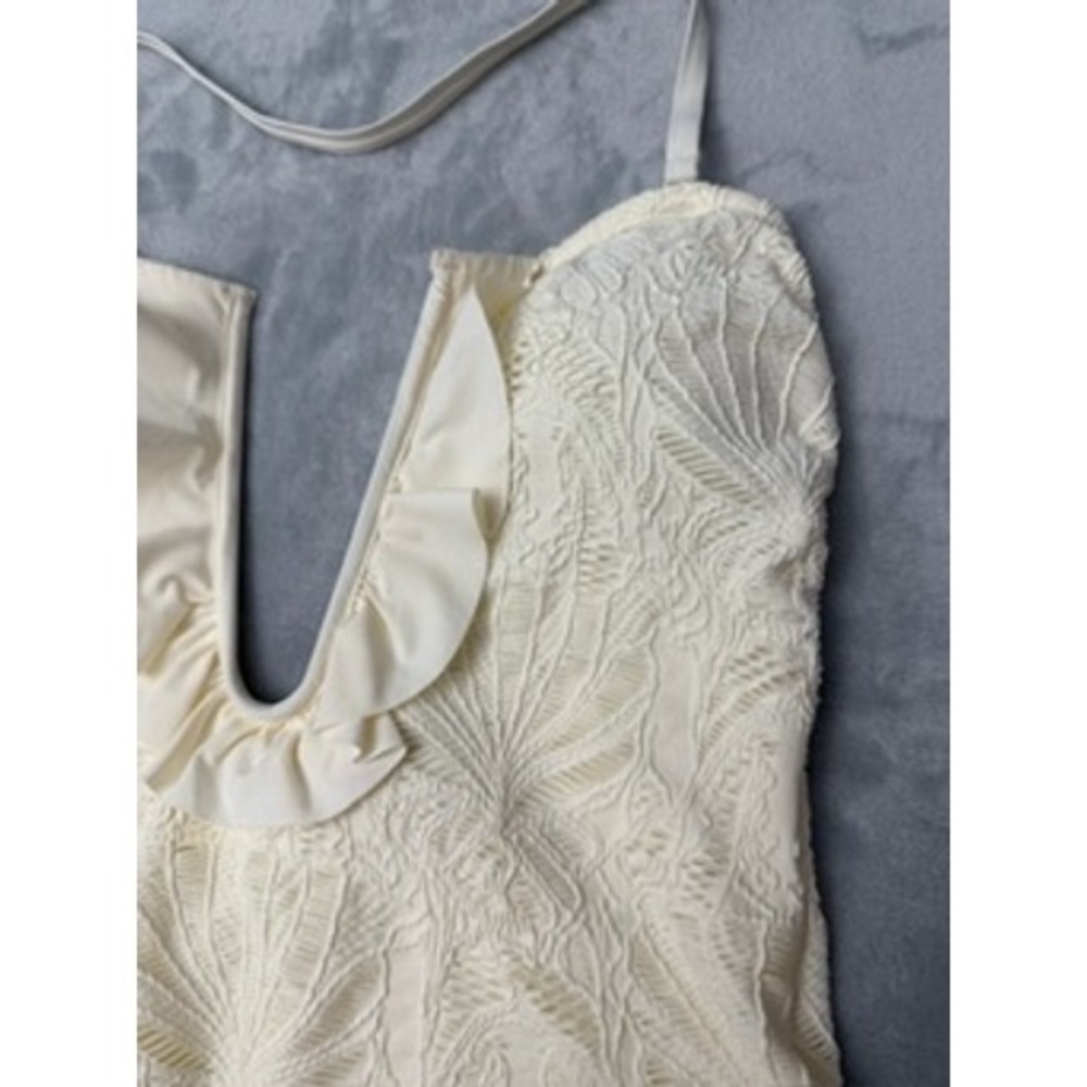NWT CECE One Piece Swimsuit Womens Cream Lace Ruffle Deep V-Neck Sz10 $88 - Picture 8 of 14